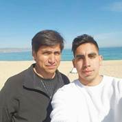 La imagen puede contener: 2 personas, incluido Agustin Jorge Arias Carvajal, océano, cielo, exterior, naturaleza y agua